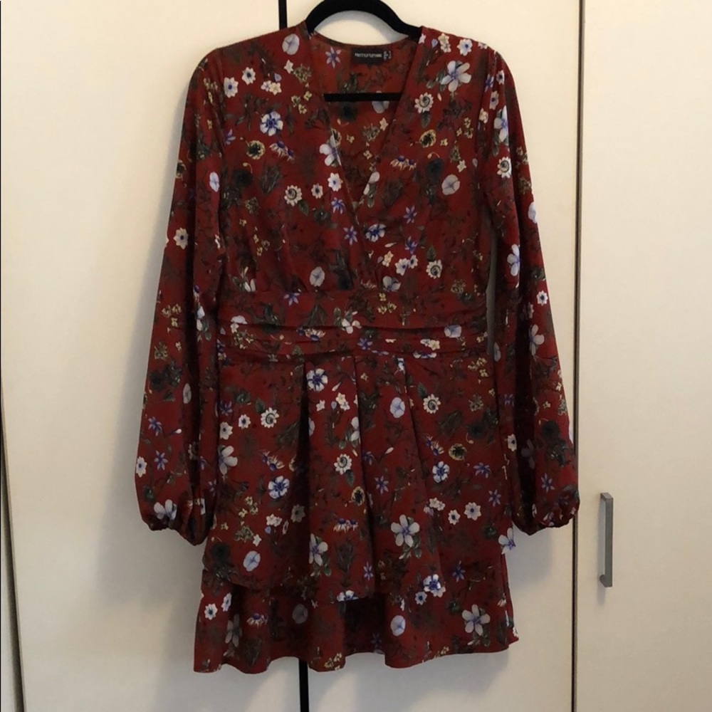 Pretty Little Thing Floral Long sleeve dress US 6